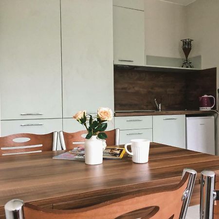 Azzurro Apartment - Ideal For Your Seaside Escape In Бургас Екстериор снимка