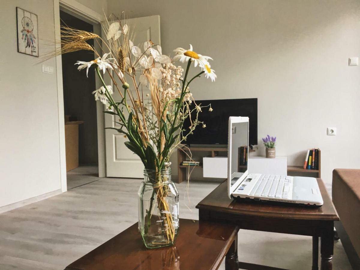 Azzurro Apartment - Ideal For Your Seaside Escape In Бургас Екстериор снимка